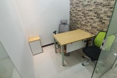fully furnished offices مكاتب مؤثثة