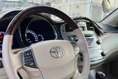 تايوتا افالون ٢٠١٢