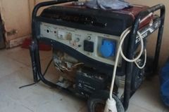 مولد كهرباء 8000شمعه
