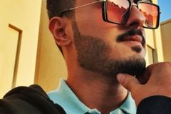 ابحث عن عمل سائق لدي رخصه