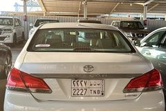 تويوتا افالون مستعمل للبيع